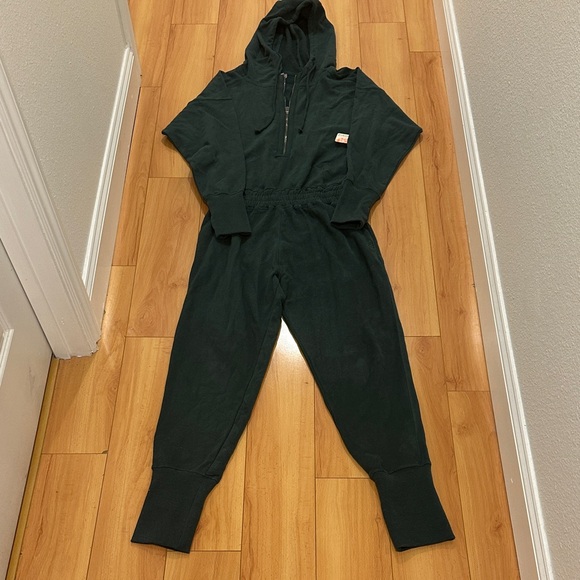 NWT Free People Movement Training Day Jumpsuit, Color Evergreen, Size Small - Picture 1 of 7